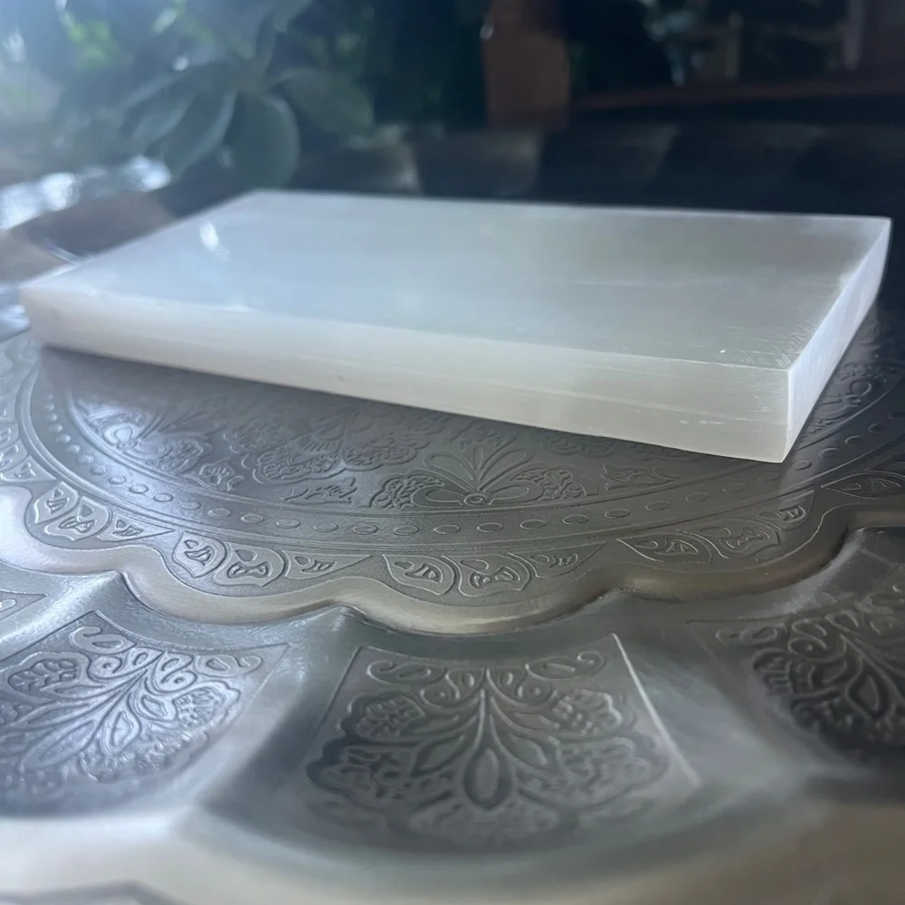 Selenite Charging Plate 8 x 4 - Picture 6 of 10